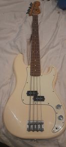 Fender p bass MIM limited edition 2011