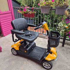 2025 Rascal Vista Mobility Scooter. Like New.