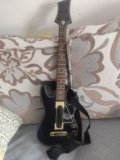 Guitar heroes and Rock band guitares
