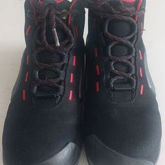 Uvex safety boots