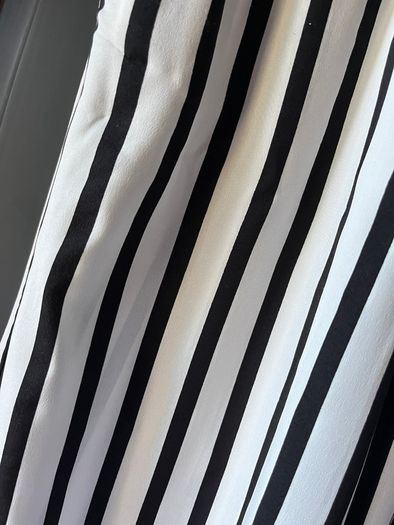 ZARA B&W wide leg stripped culottes Size XS/8