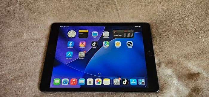 Ipad 8th 32gb wifi ICLOUD LOCKED parts/repair
