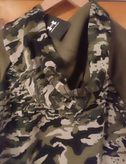 Under Armour Camo Hoodie L New