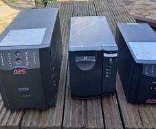 Apc Ups X 2, Hp Ups X 1