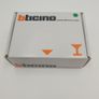 Bticino X8000W Wall Connected Thermostat - 2W 230V Image 6