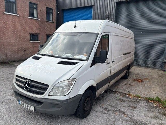 Mercedes Commercial Van