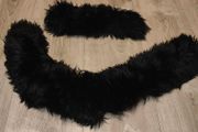 Black fur collar and extra piece of the same fur