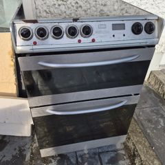 Free standing oven
