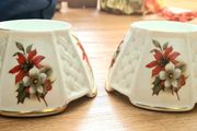 Royal Tara 2 x Shabby Chic Mistletoe Fine Bone China Christmas Candle Holders
