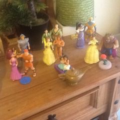 Disney/Pixar Over 200 Toys