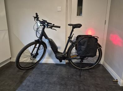 Mint Beeq Urban Motion C500 Shimano hybrid road legal e-Bike + extras