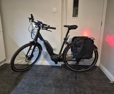 Mint Beeq Urban Motion C500 Shimano hybrid road legal e-Bike + extras