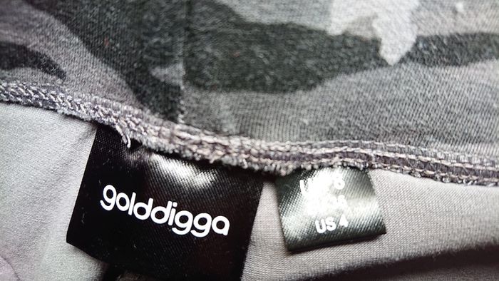 Golddigga Leggings +Nike Top Size 8
