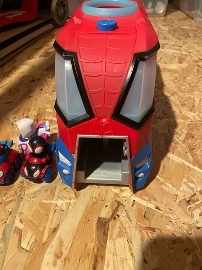 Marvel's Spidey and his Amazing Friends Spidey Transporter