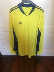 Mens adidas training top size Medium