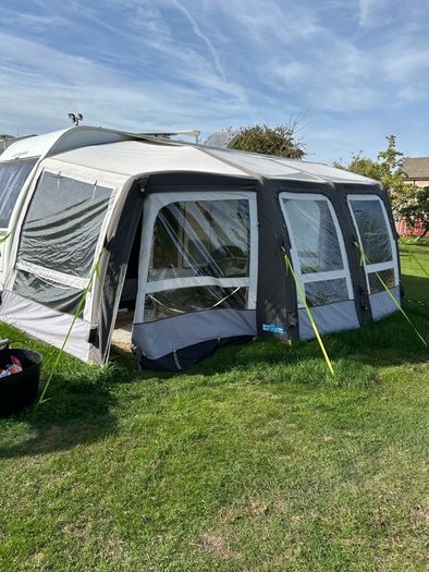 Lunar Quasar 554 4 Berth caravan