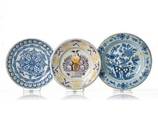 3 ceramic dish 17-18 century