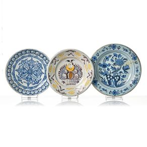 3 ceramic dish 17-18 century