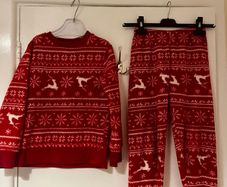 Christmas fluffy pjs age 7 to 8