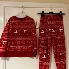 Christmas fluffy pjs age 7 to 8
