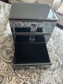 Jewellery box