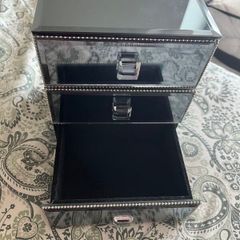 Jewellery box