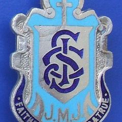 JCS JMJ unidentified large school badge (1950's or earlier)