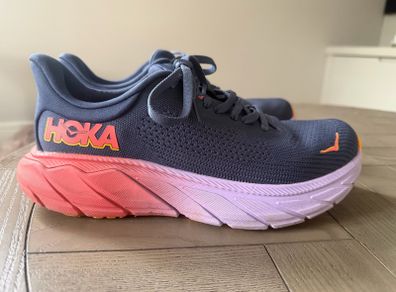 Hoka runners size 5