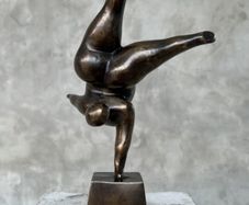 Balancing Lady (30cm) - Bronze