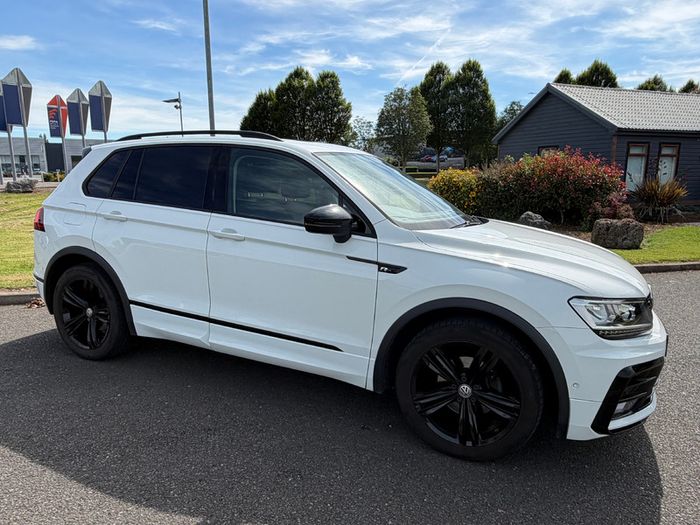 2019 Volkswagen Tiguan R-Line - Black Edition - Panoramic Sunroof
