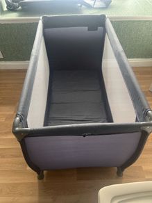 travel cot