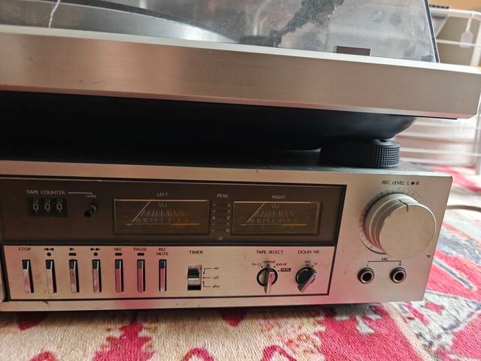 Mitsubishi turntable + cassette deck