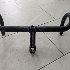 Deda Zero 100 bars (44cm) and stem (12cm).