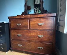Antique vanity dresser with mirror