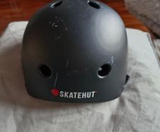 skatehut helmet black