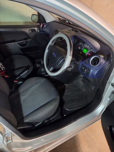 2006 Ford Fiesta