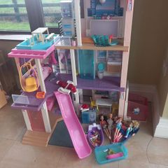 Barbie dream house