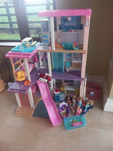 Barbie dream house