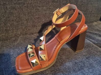 River Island - Heeled Sandals (wide fit) Brown and Gold / size 5
