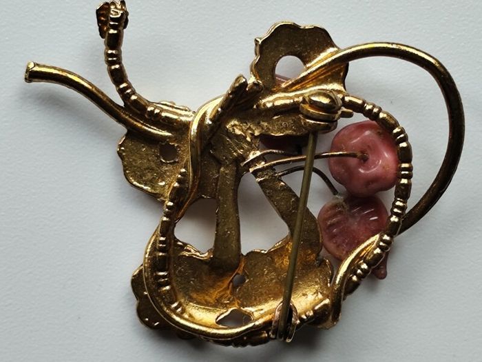 Vintage Floral Brooch 1940s