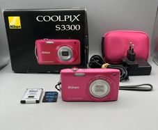 Nikon Coolpix S3300 16MP Digital Camera Pink - Boxed - Full Kit