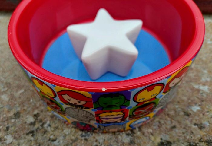 Marvel Pet Dish/bowl (slight Nick On Top).