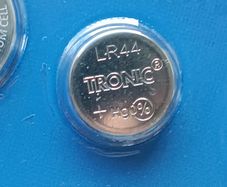 LR44 button cell battery - Free shipment