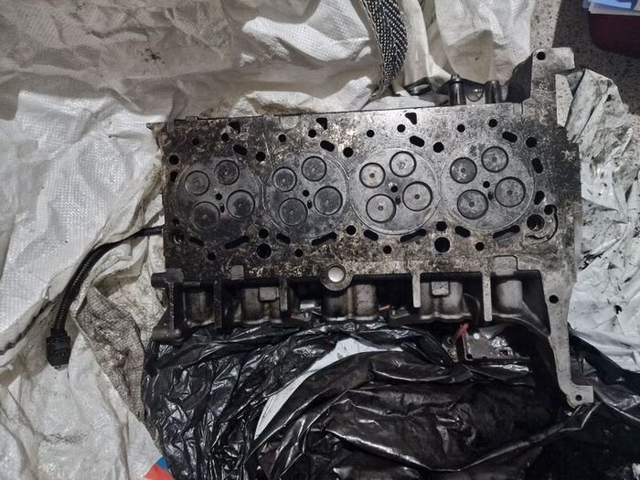 Ford Transit 2.4 Engine Head