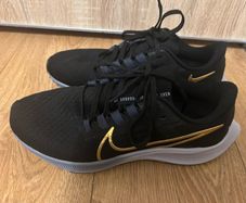 Nike women trainers size UK6.5 EU40.5