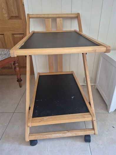 Drinks cart/serving trolley