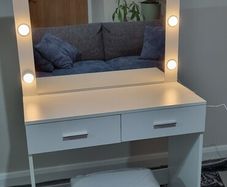 dressing table with stool New