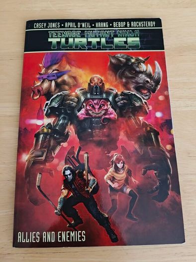 Teenage Mutant Ninja Turtles: Allies and Enemies - Softcover