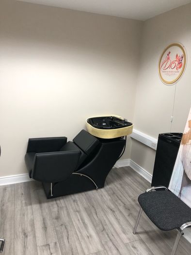 Barber/Beauty Salon to rent in Blanchardstown or chair