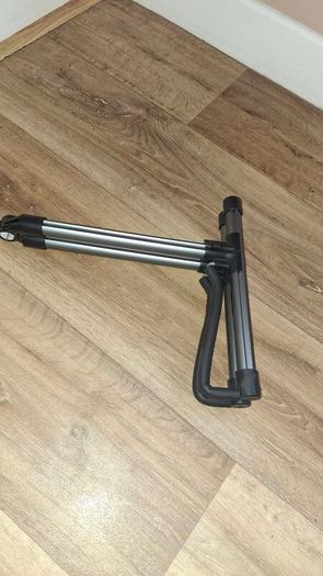 guitar stand (new)